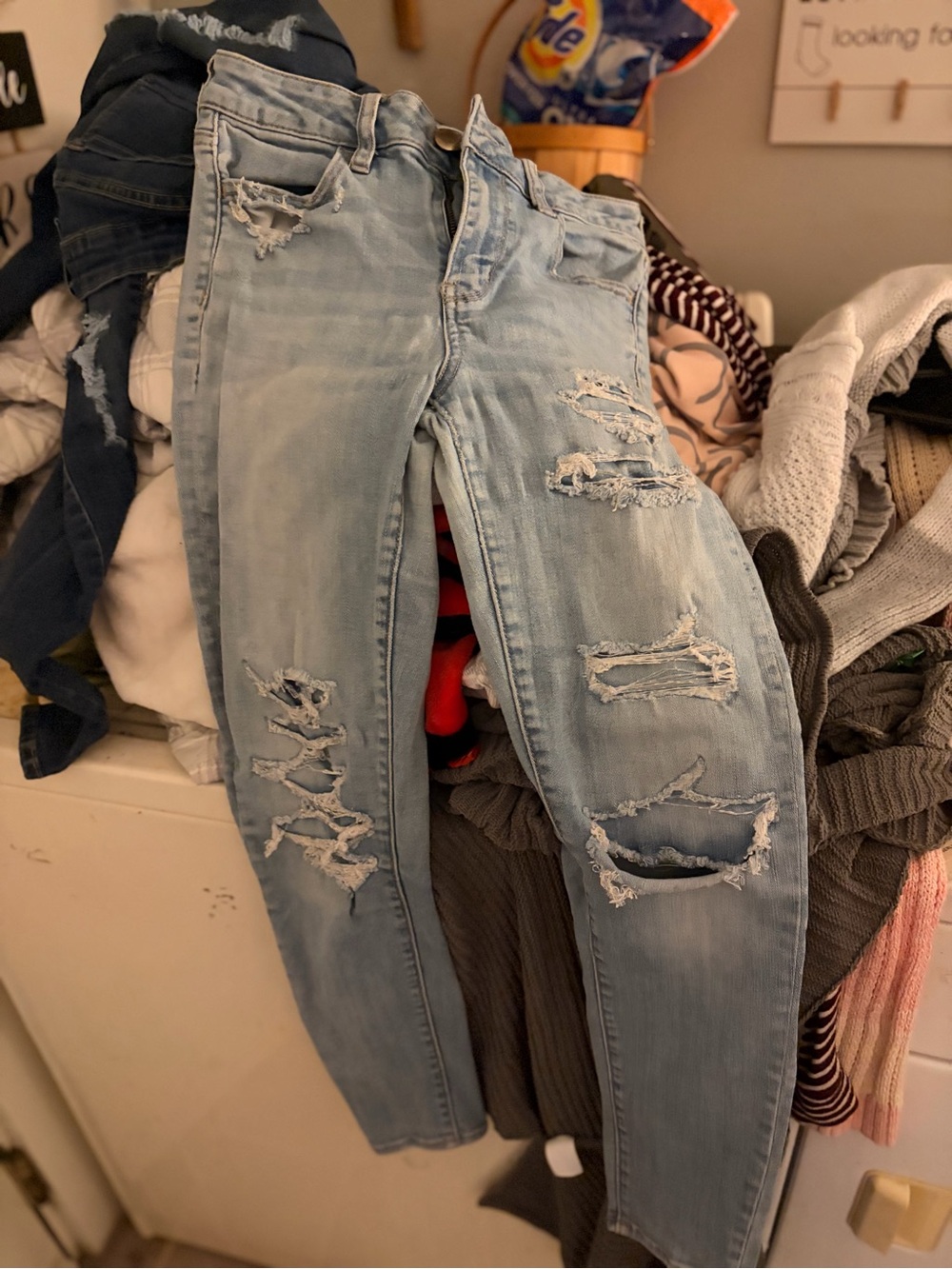 American Eagle Outfitters Light Blue Distressed Skinny Jeans